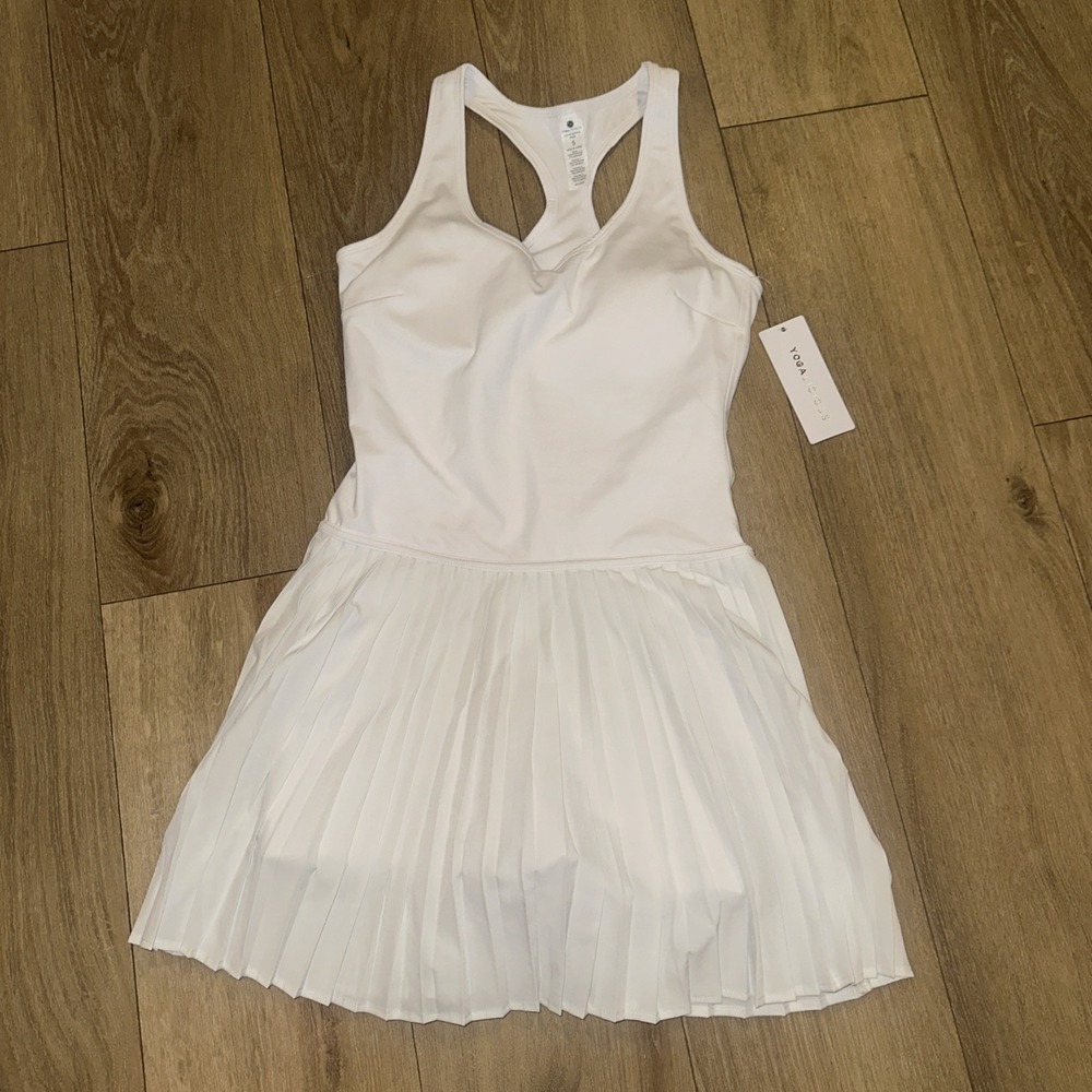 YOGALICIOUS‎ LUX NET MOTION DRESS SMALL ATHLEISURE WHITE PLEATED TENNIS DRESS